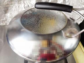 7．	大火煮开，转小火，慢炖，