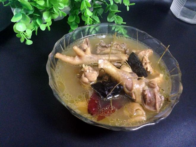 鸡骨草灵芝鸡汤