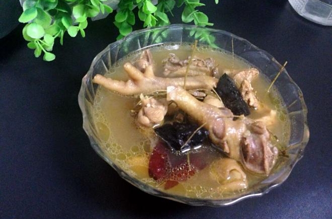 鸡骨草灵芝鸡汤