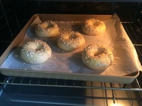 烤箱提前预热10分钟，上火175度，下火165度，中层，时间25分钟。