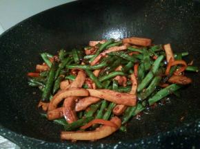 迅速翻炒均匀就可以