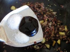 加盐、糖、蚝油和生抽