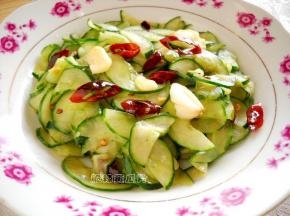 调好味，盛入盘中。