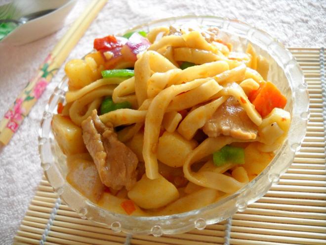 家常地三鲜焖面