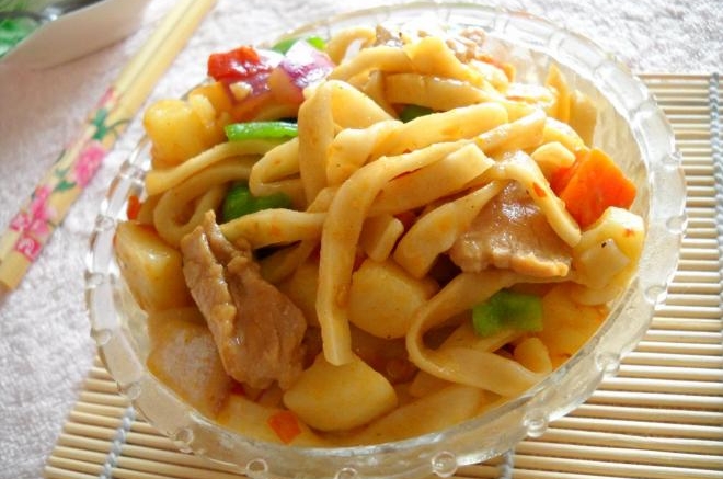 家常地三鲜焖面