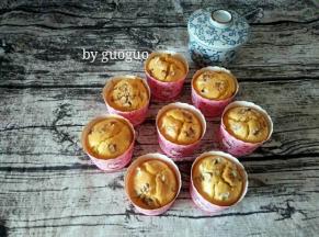 烤好的蛋糕出炉