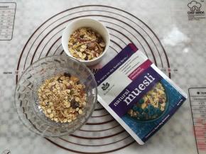 早餐谷物分成2份备用