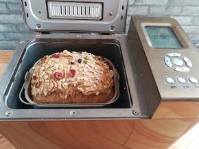 面包烤熟后立即取出脱桶