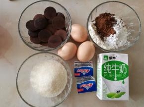 先准备好巧克力馅的所有材料。