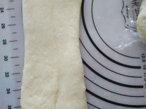 按扁再次檊成牛舌状