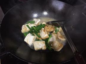 搅拌均匀，收汁，出锅；