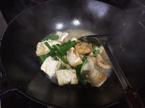 搅拌均匀，收汁，出锅；