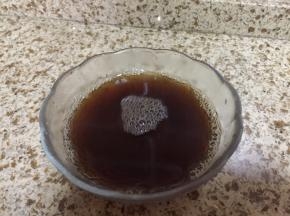 准备好糖醋汁：1:2:1（糖、醋、水）