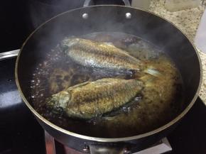 大火烧开，收汁，装盘；