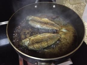 大火烧开，收汁，装盘；