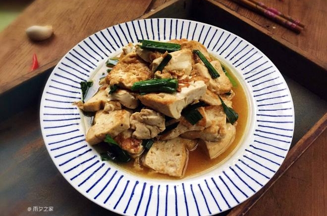 蒜叶烧豆腐