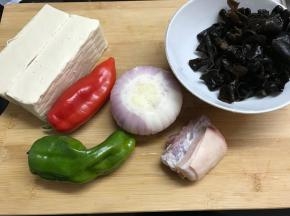 准备好食材。