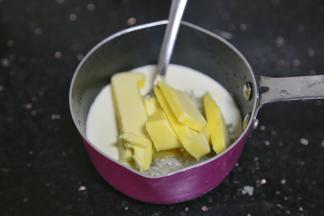 把上层除坚果外的材料混合