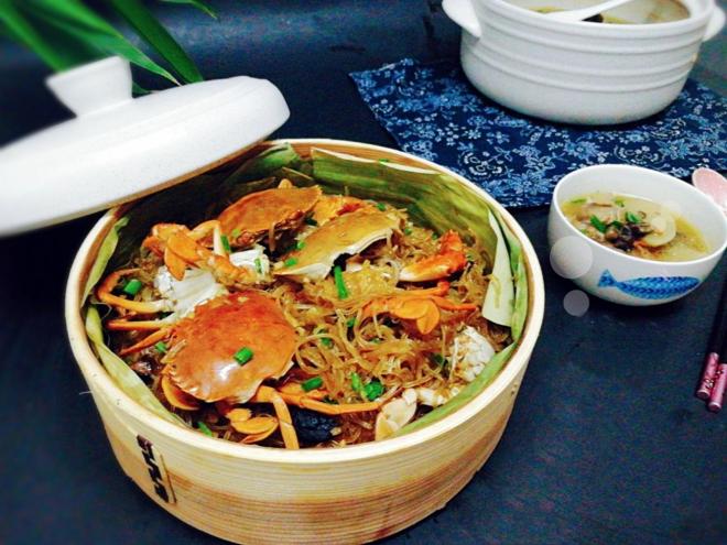 冬季一锅出--红鲟蒸红薯粉+简骨鸡枞菌萝卜汤