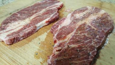 7.腌制30分钟左右。