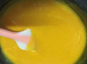 不停的搅拌，煮2分钟即可