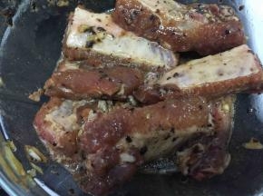 搅拌均匀腌制至少1小时