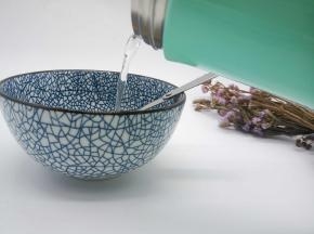 五分钟以后，把水给倒了