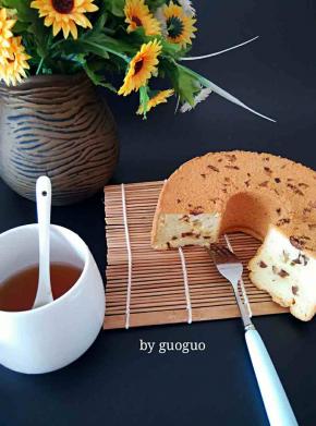 用刀切开就可以食用了