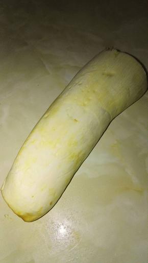 杏鲍菇一定要选很硬很匀称的，想要颜值就把顶端切掉。