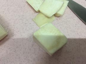 把边切开，切成长方形