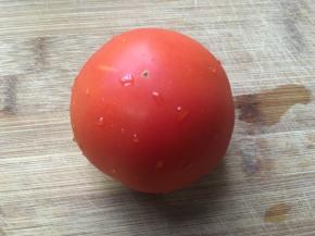 番茄一个洗干净