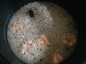 煮好好加少许盐调味即可。