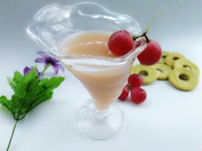 倒入果汁杯即可饮用。（加少量冰块口感更好）