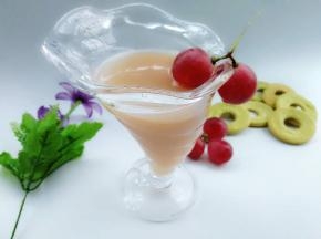 倒入果汁杯即可饮用。（加少量冰块口感更好）