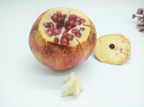 把石榴中间的芯给去掉