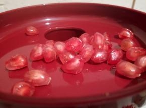 开机，放了石榴