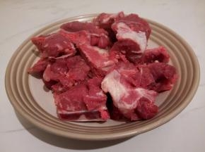 新鲜扇子骨，炖好的汤不腻口