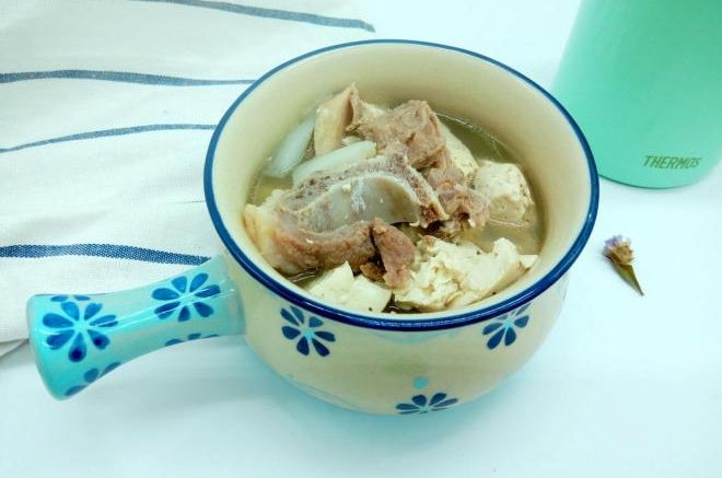 骨头豆腐炖白菜