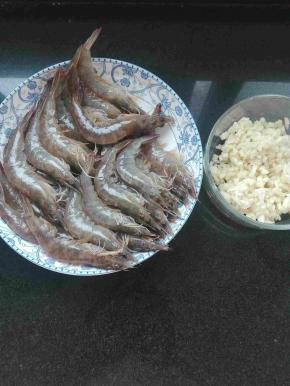 蒜头剥皮切片切丝切丁～