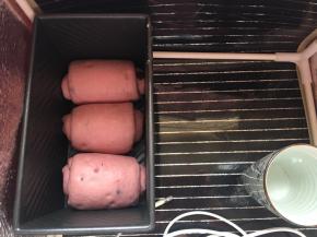 将吐司盒放到32度，湿度百分之75环境下进行二发