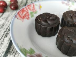 好好看的月饼，买的桃山皮还是有点甜，自制的馅不甜，中和下不错，新手超有成就感