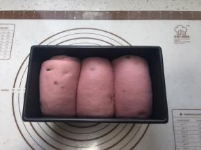 发到八成满取出在表面喷水