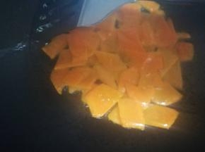 中火炒到胡萝卜变色熟了