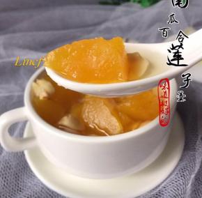 冰糖化开，搅匀，装碗