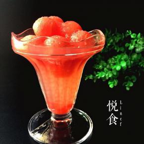 然后搅拌均匀再加入西瓜果肉就完成了