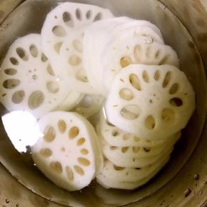 用冷水冲洗一下