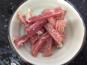 火腿我没切片，切成丝