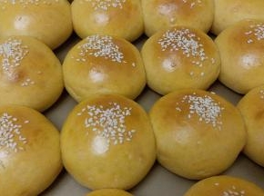 150度烘烤25分钟出炉，胖乎乎的是不是好可爱？