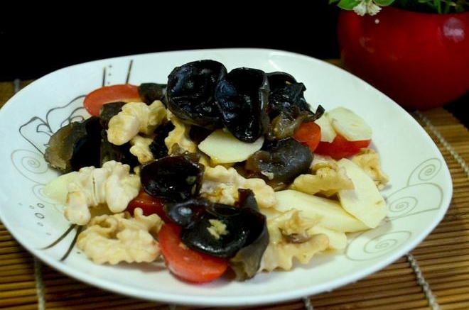 素炒木耳核桃山药片