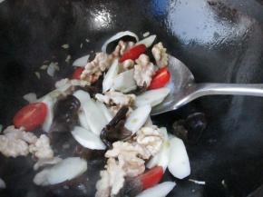 翻炒均匀即可出锅